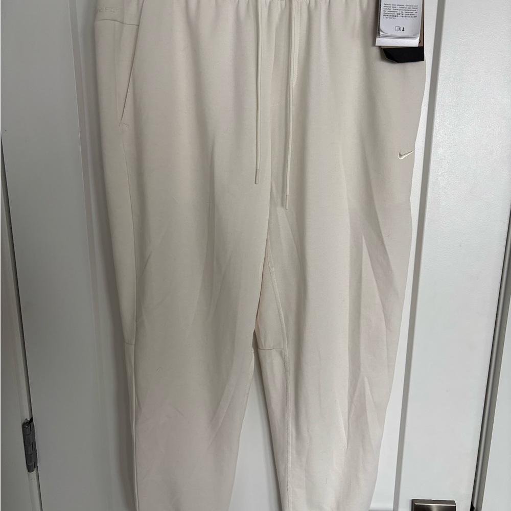 Nike Men's Dri-FIT Primary Fleece UV Joggers